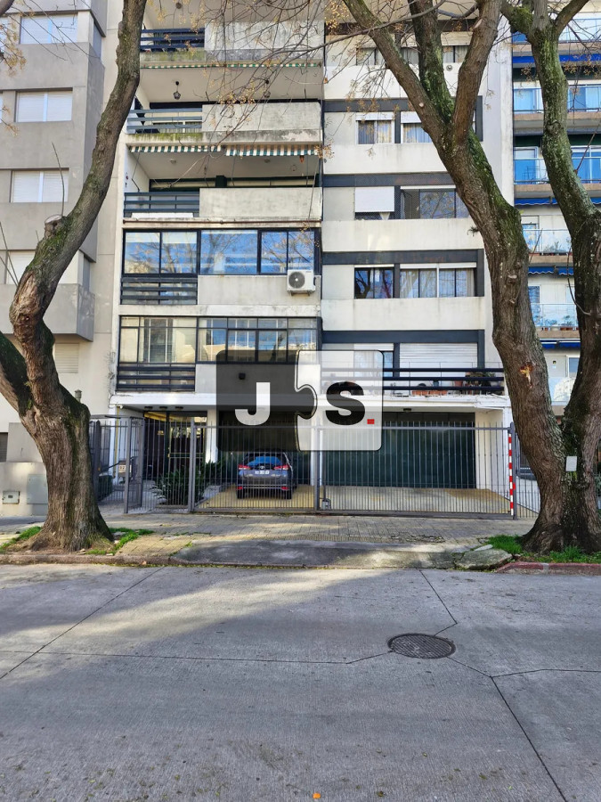 Apartamento ID.4156 - Vendo apartamento 3 dormitorios con cochera en Pocitos Nuevo 