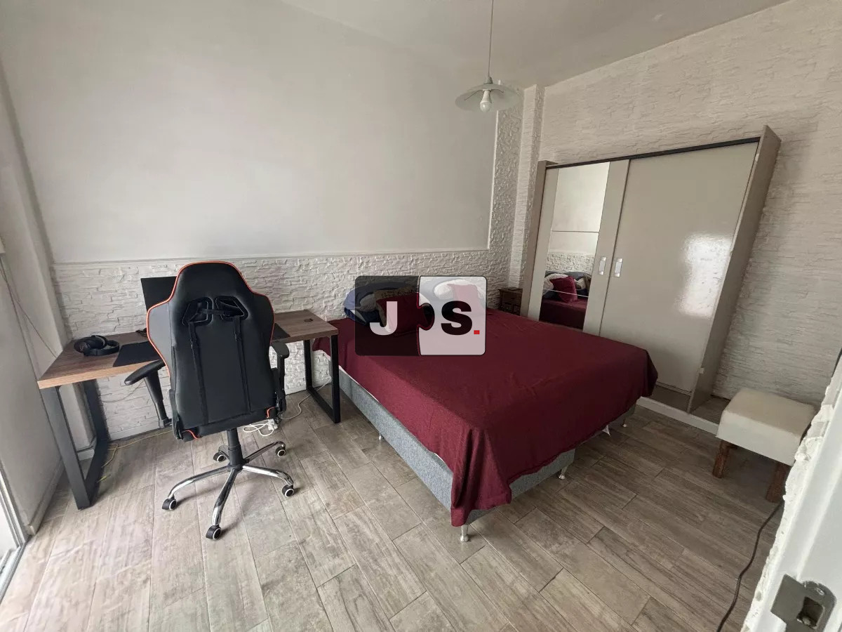 Apartamento ID.2532 - Vendo apartamento 2 dormitorios en Centro con patio y lavadero