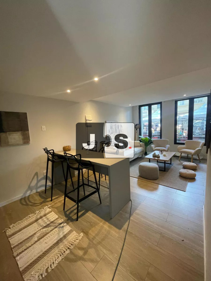 Apartamento ID.2466 - Vendo Duplex, 2 Dormitorios, 1 Baño, Barrio Sur
