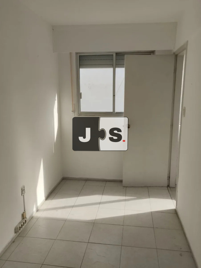 Apartamento ID.3632 - Vendo apartamento de 4 dormitorios en Punta Carretas con cochera