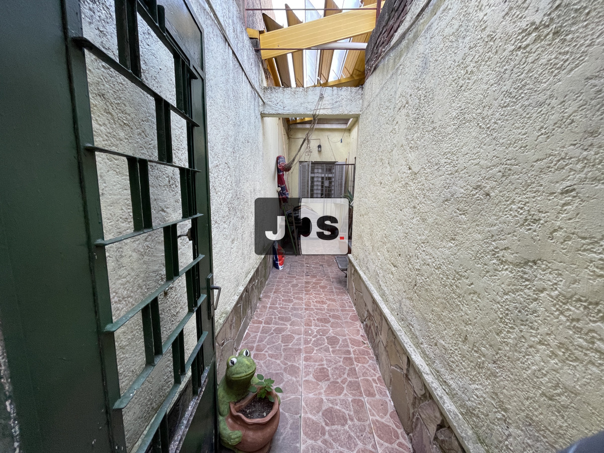Apartamento ID.3694 - Venta apartamento interior 2 dormitorios 1 baño terraza garage Goes 