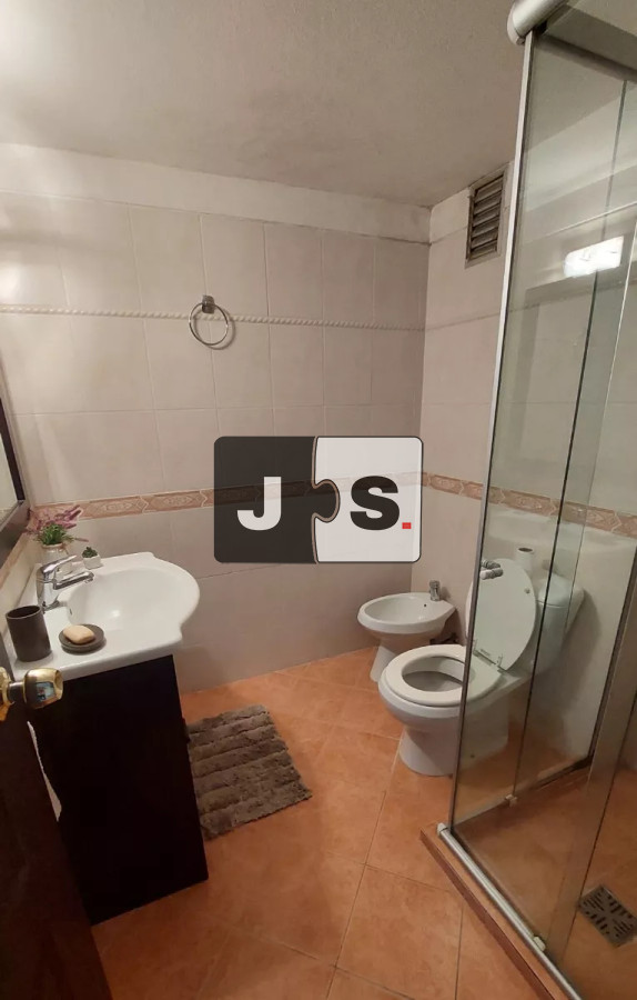 Apartamento ID.2986 - Alquilo apartamento Amueblado, 2 dormitorios, 2 baño, Garage  Barrio Centro