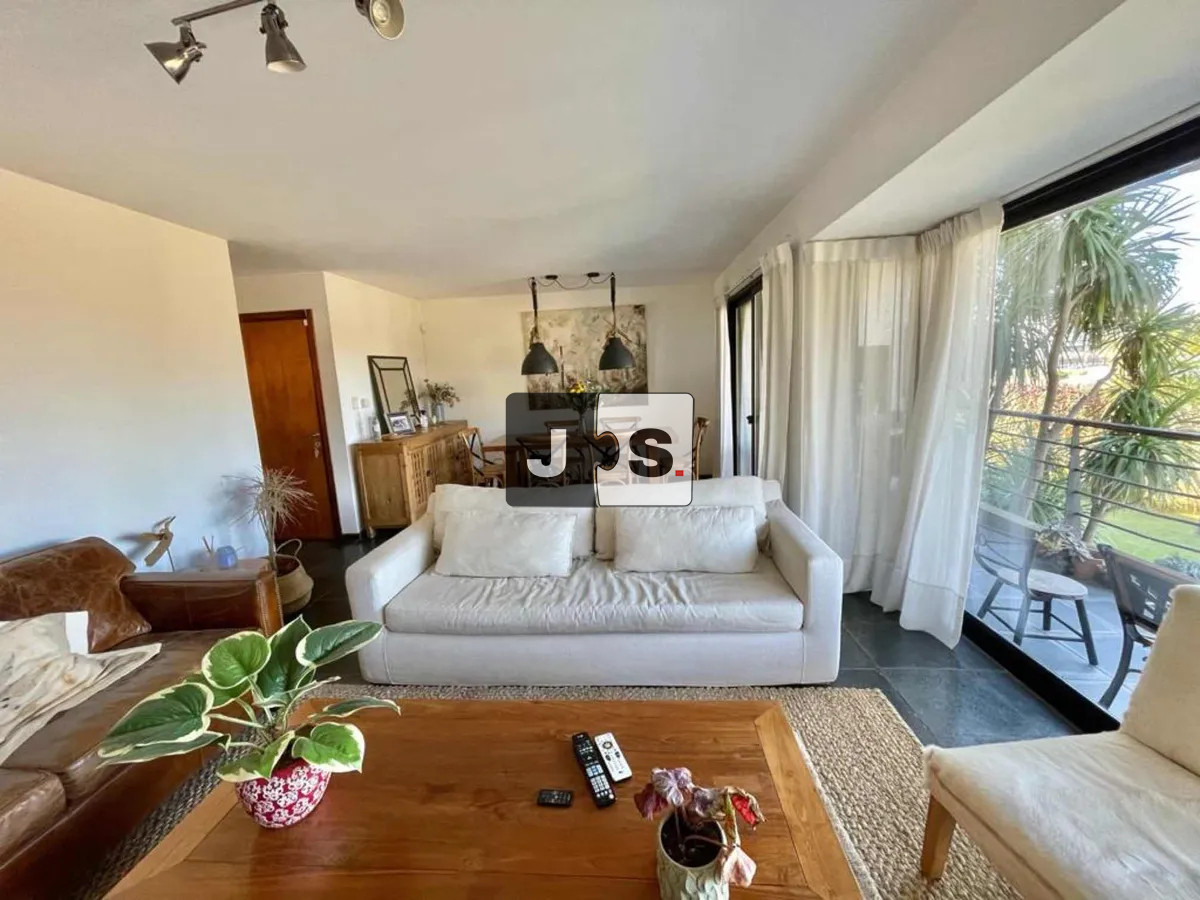 Apartamento ID.4058 - Vendo Apto de 2 dormitorios y  baños en Parque Miramar