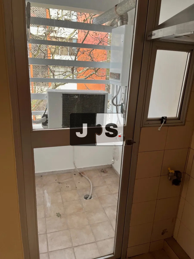 Apartamento ID.4436 - Venta Apartamento en Punta Carretas, 1 dormitorio y 1 baño. Con Garage