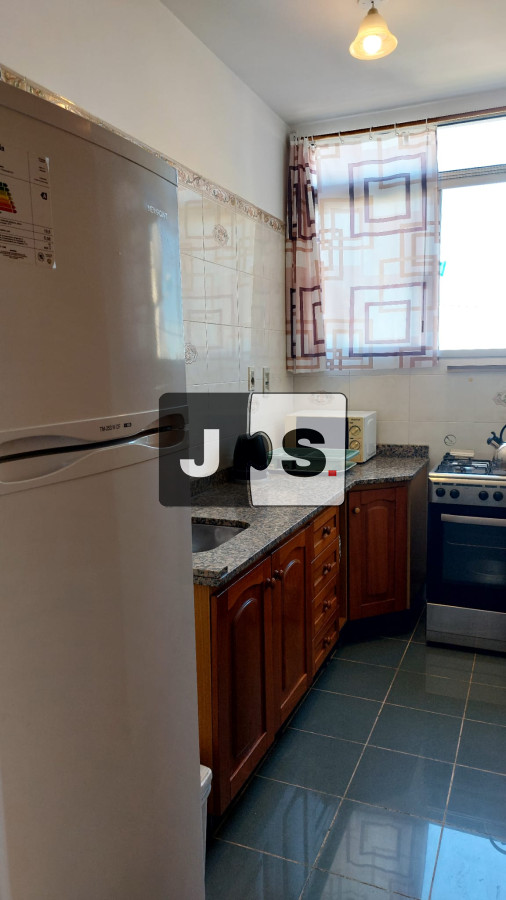 Apartamento ID.2599 - Alquilo apartamento 1 dormitorio en Centro amoblado con balcón