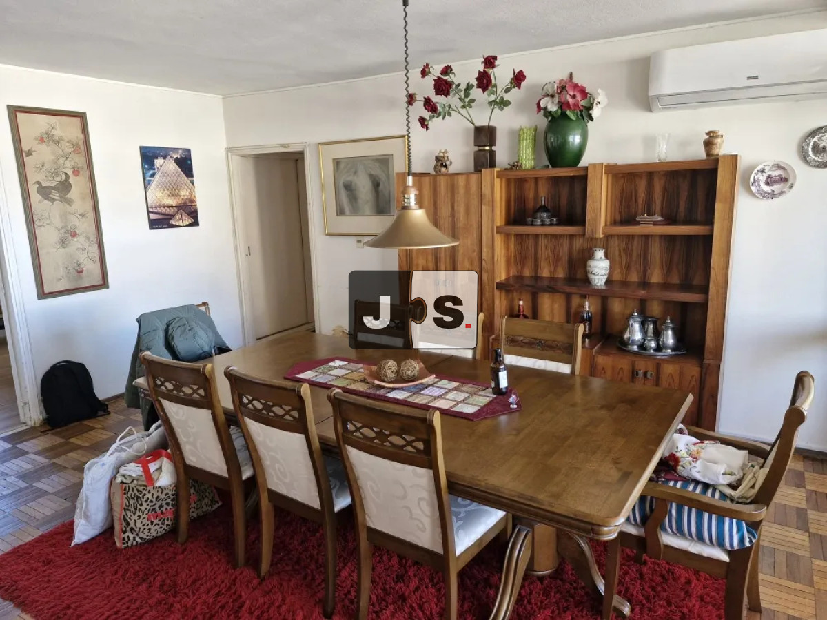 Apartamento ID.4156 - Vendo apartamento 3 dormitorios con cochera en Pocitos Nuevo 