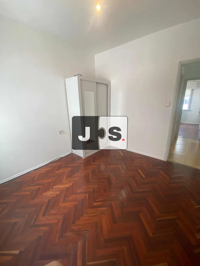 Apartamento ID.4364 - Venta Apartamento 3 dormitorios y 2 baños en Centro 