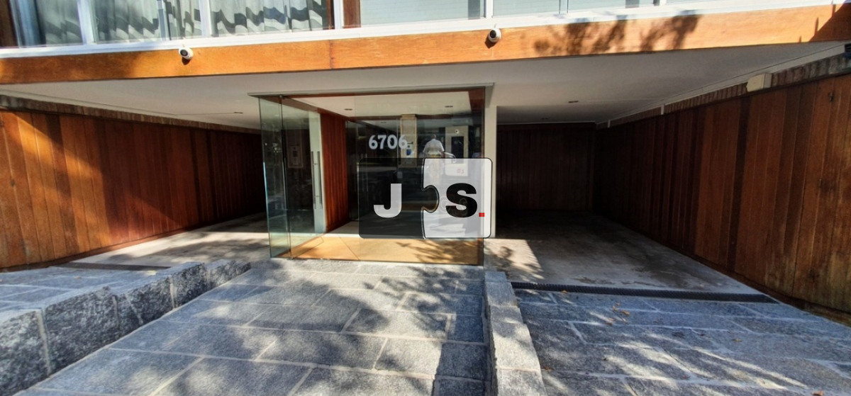 Apartamento ID.1934 - Alquiler Apartamento 3 Dormitorios y 4 Baños con Cochera Doble en Carrasco 