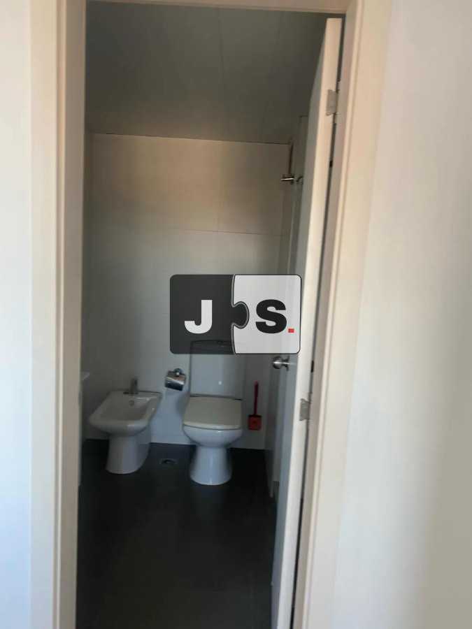 Apartamento ID.3884 - Venta Apartamento 2 Dormitorios, 1 Baño, Opción a Garage, La Blanqueada 