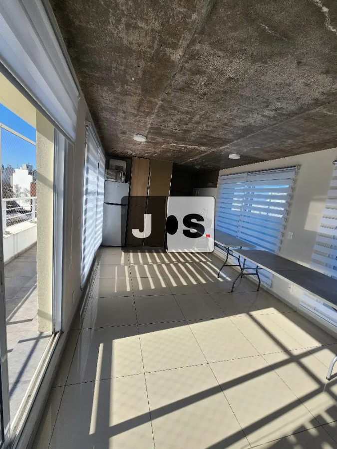 Apartamento ID.4306 - Vendo Apartamento en Cordón Sur, 1 dormitorio con 2 cocheras