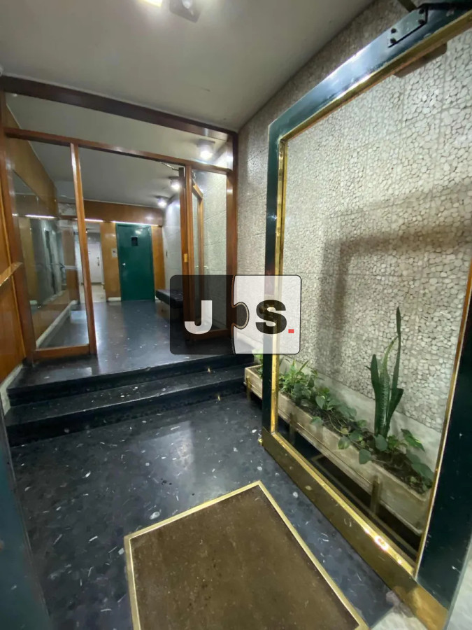 Apartamento ID.3528 - Alquiler Apartamento, 1 Dormitorios, 1 Baños, Terraza exclusiva, Barrio Centro