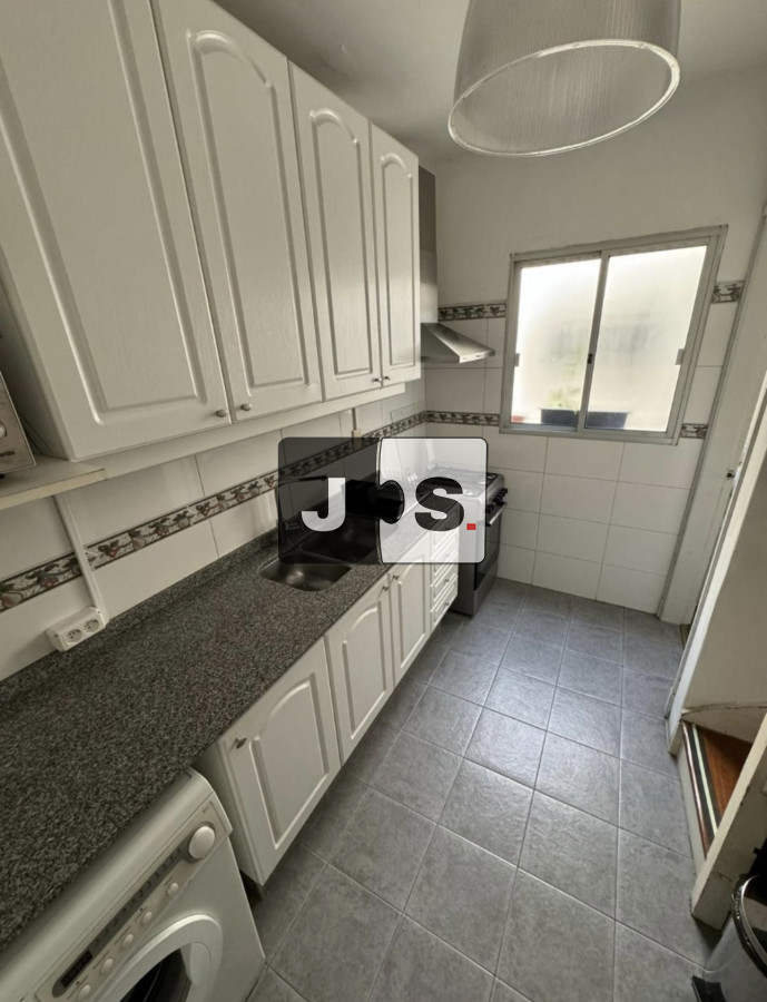 Apartamento ID.1583 - Alquilo apartamento de 2 dormitorios con terraza en Pocitos 