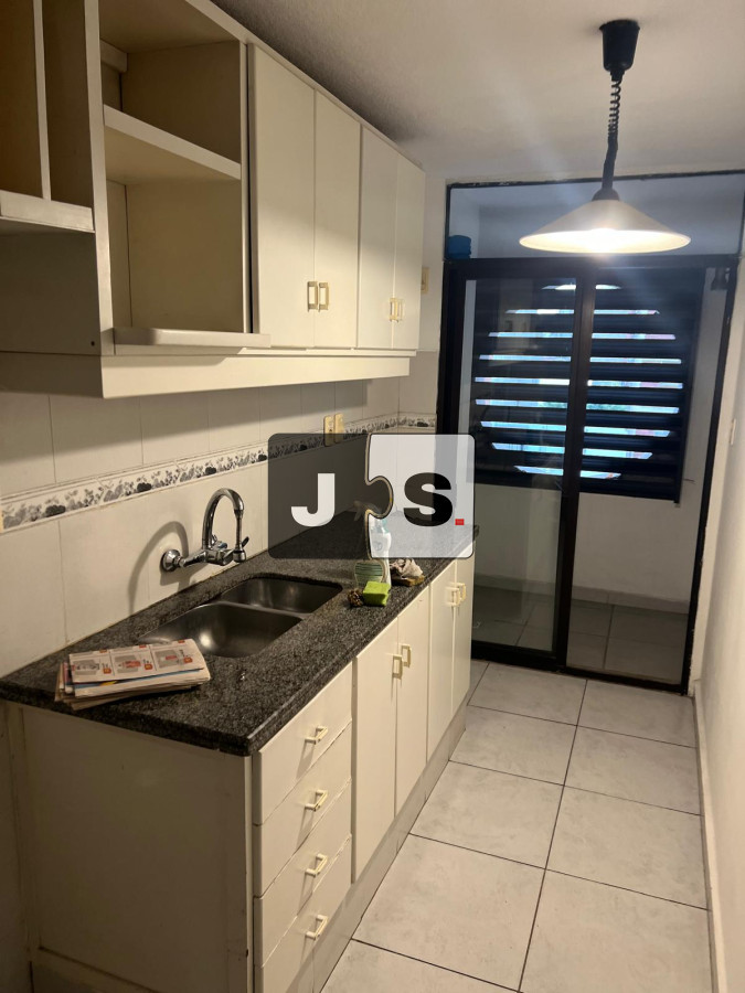 Apartamento ID.2828 - Alquilo Apartamento, 2 Dormitorios, 2 baños, Garage Fijo, Barrio Punta Carretas