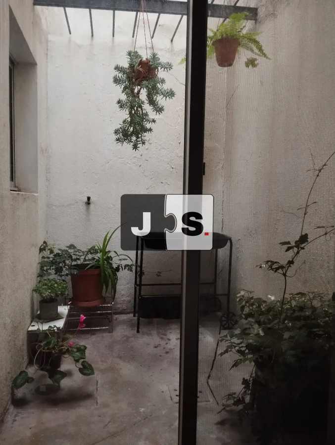 Apartamento ID.3706 - Venta Apartamento tipo Casa 3 Dormitorios, estufa a leña, Cordón