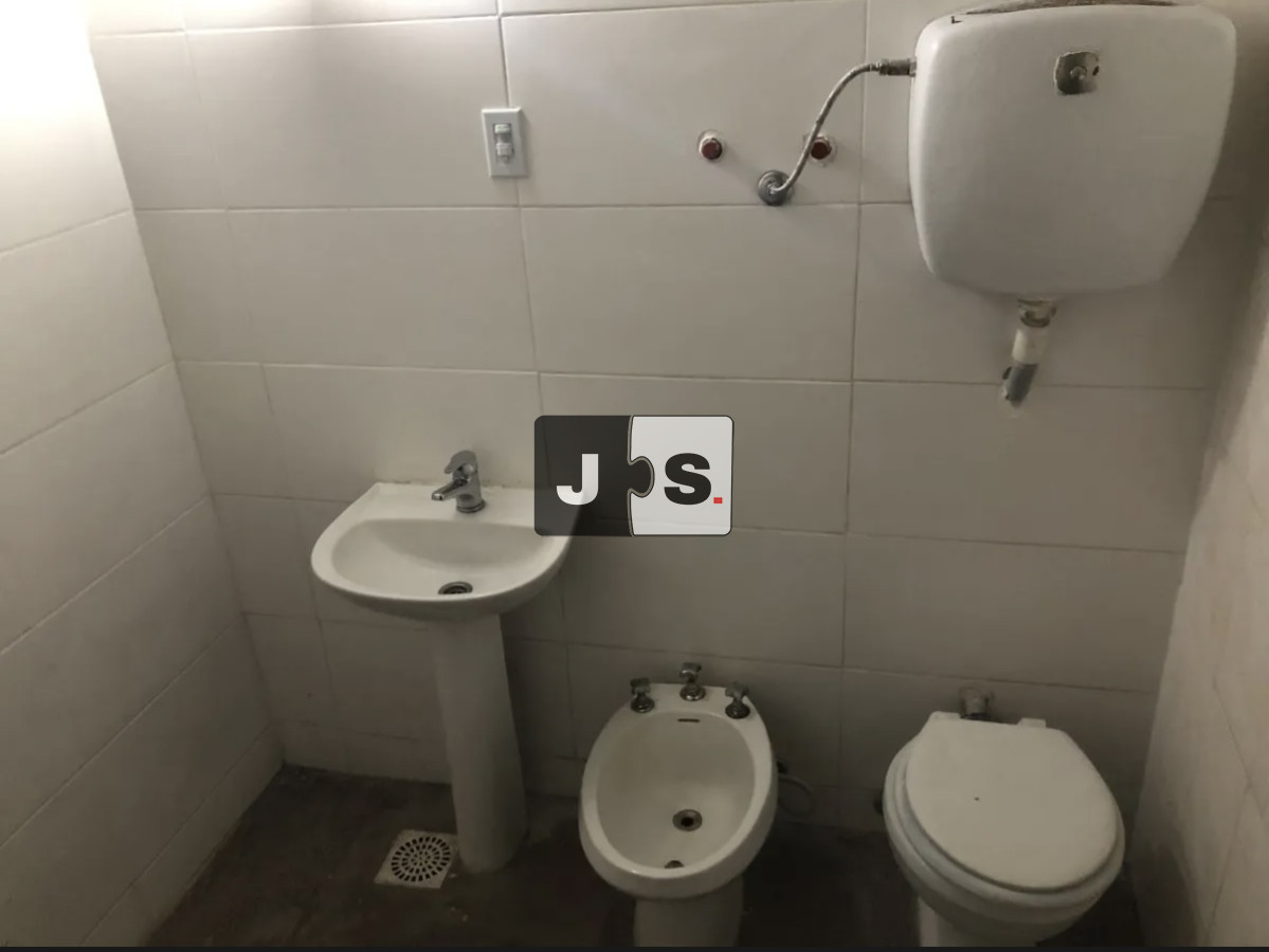Apartamento ID.4199 - Vendo apartamento con 3 dormitorios y 1 baño en zona Malvin Norte