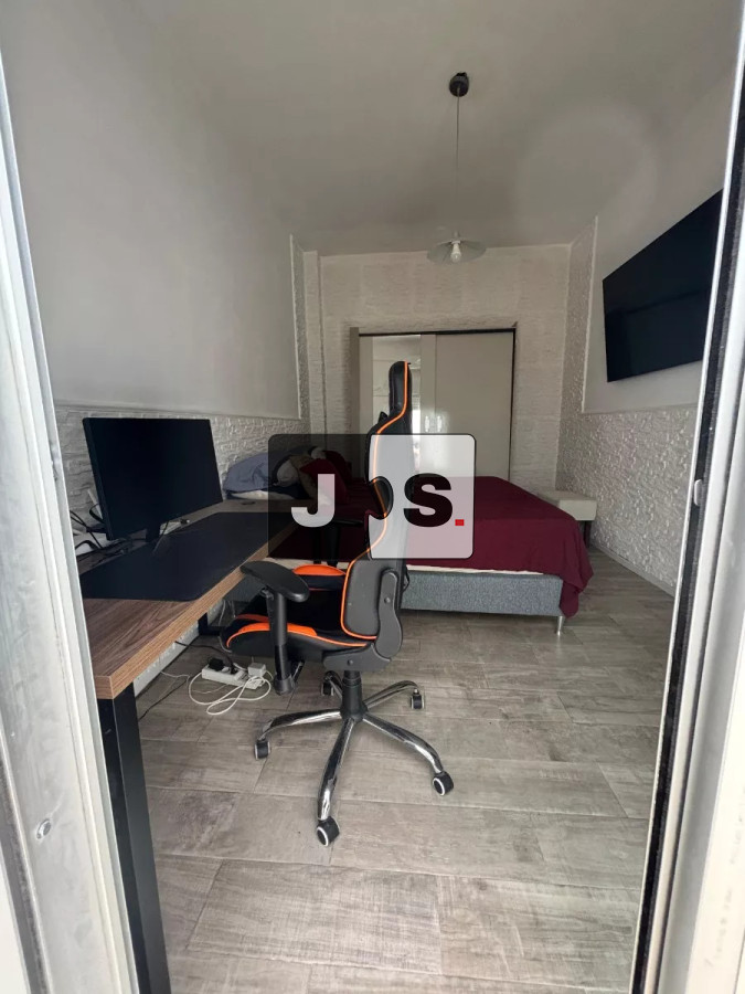 Apartamento ID.2532 - Vendo apartamento 2 dormitorios en Centro con patio y lavadero