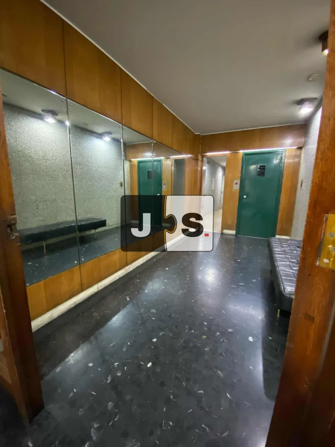 Apartamento ID.3528 - Alquiler Apartamento, 1 Dormitorios, 1 Baños, Terraza exclusiva, Barrio Centro