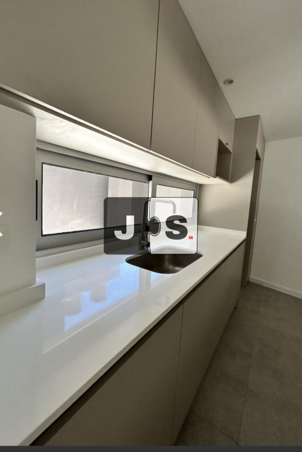Apartamento ID.2646 - Vendo Apartamento, 2 Dormitorios, 2 Baños, Barrio Punta Carretas