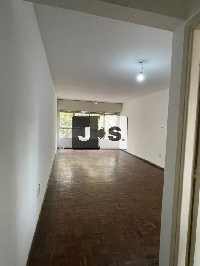 Apartamento ID.3389 - Venta Apartamento 4 Dormitorios y 2 Baños Centro