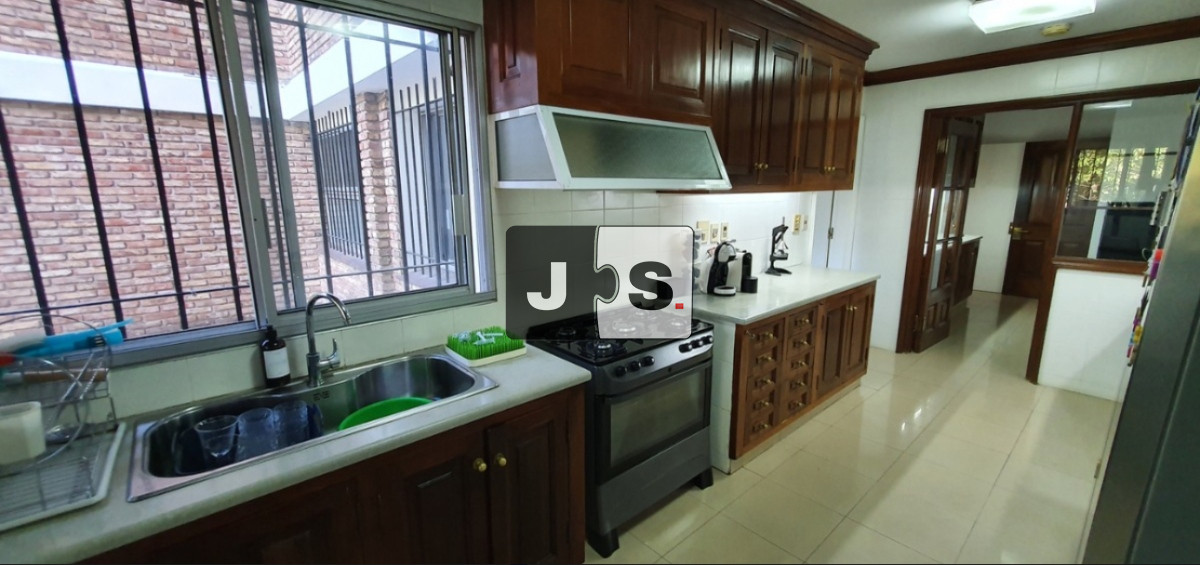 Apartamento ID.1934 - Alquiler Apartamento 3 Dormitorios y 4 Baños con Cochera Doble en Carrasco 