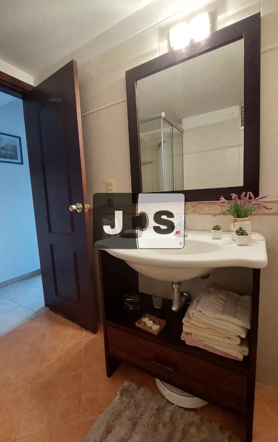Apartamento ID.2986 - Alquilo apartamento Amueblado, 2 dormitorios, 2 baño, Garage  Barrio Centro