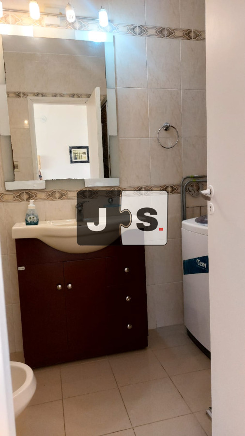 Apartamento ID.2599 - Alquilo apartamento 1 dormitorio en Centro amoblado con balcón