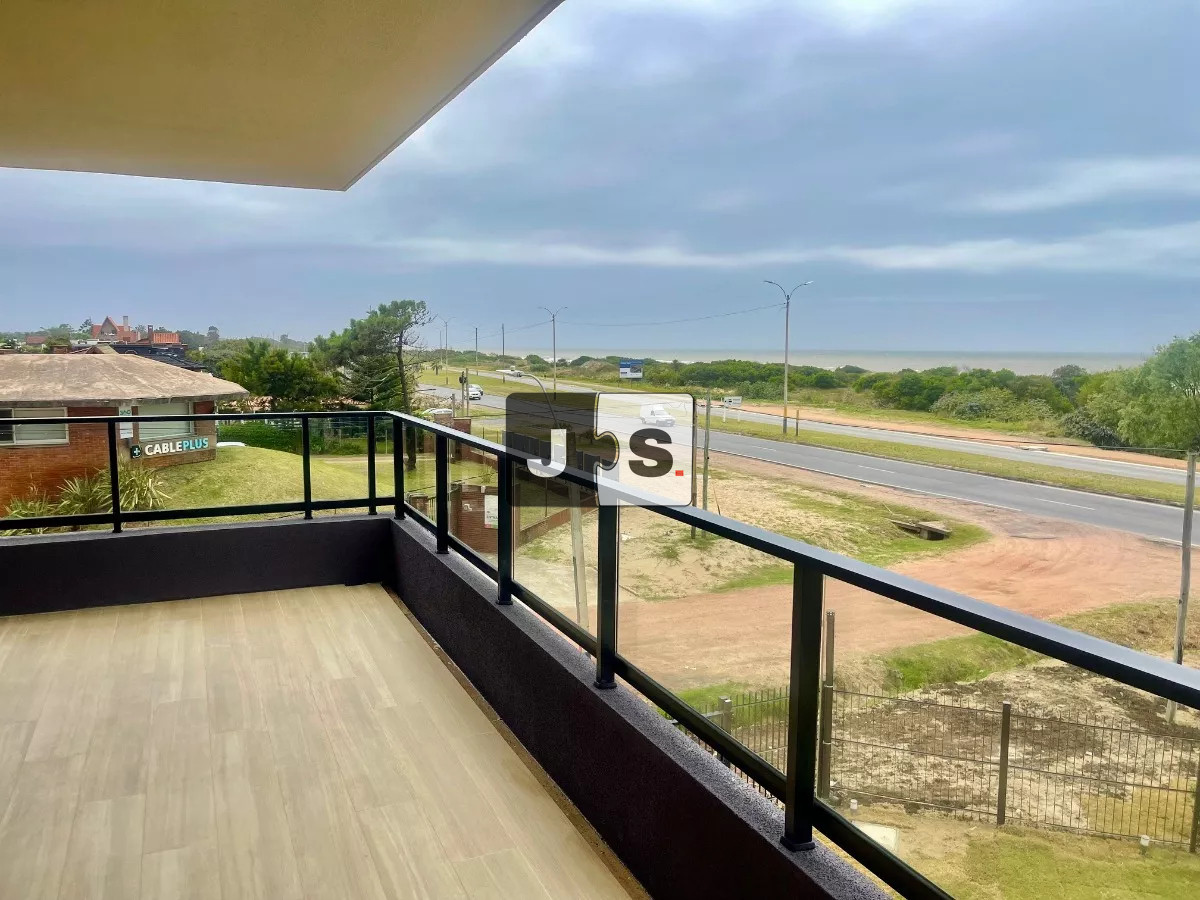 Apartamento ID.2365 - Alquiler apartamento 2 dormitorios vista al mar Rambla Costanera