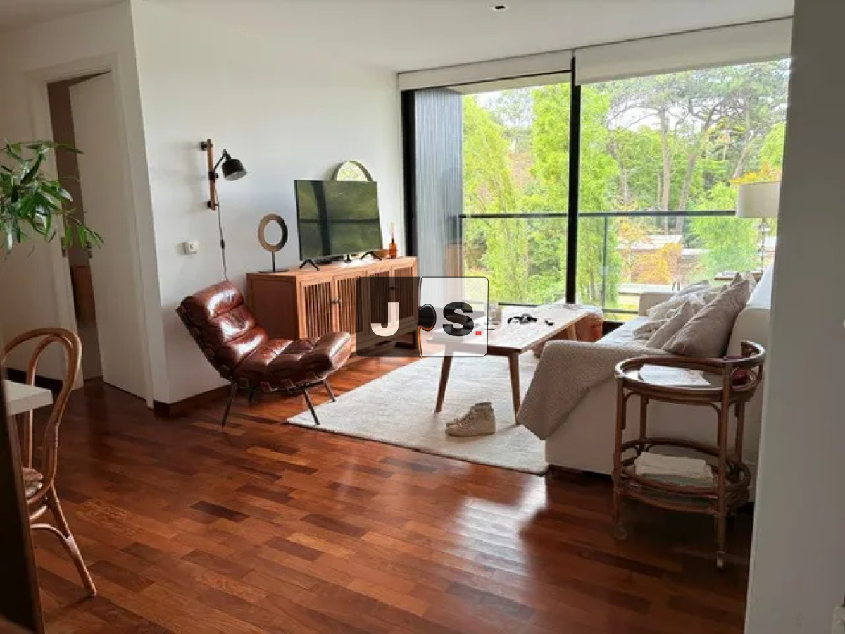 Apartamento ID.3804 - Alquilo apartamento de 2 dormitorios con piscina y garage en Carrasco