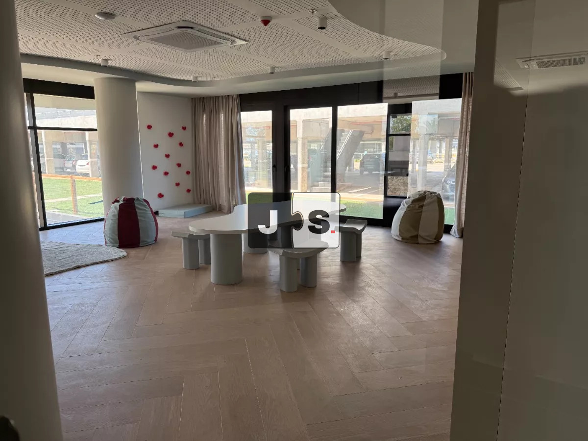 Apartamento ID.2925 - Alquiler Apartamento, 1 dormitorio con Piscina, Barbacoa, Garage, vista a Lago, Canelones