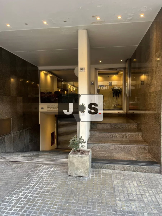 Apartamento ID.1633 - Venta Apartamento 1 dormitorio sobre 18 de julio con Renta