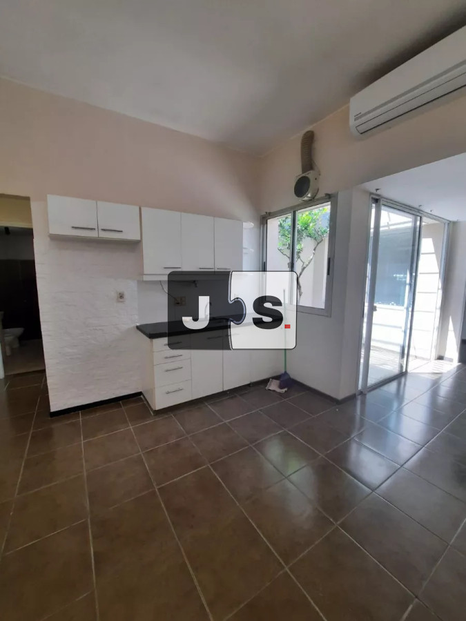 Apartamento ID.3287 - Venta Apartamento 2 Dormitorios, patio interno con parrillero, estufa, Parque Rodó