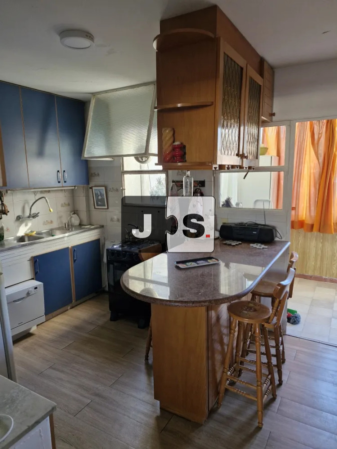 Apartamento ID.4156 - Vendo apartamento 3 dormitorios con cochera en Pocitos Nuevo 