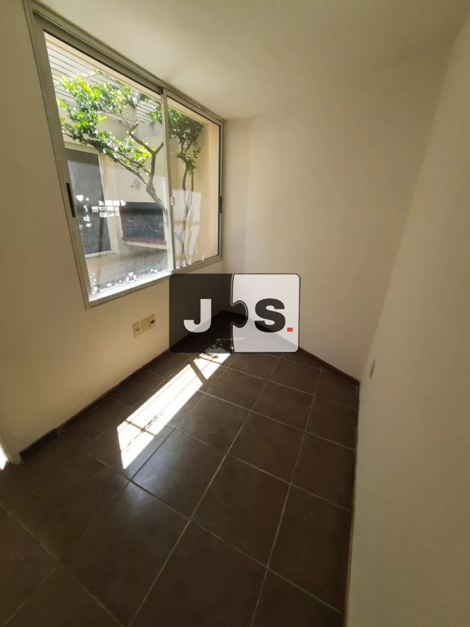 Apartamento ID.3287 - Venta Apartamento 2 Dormitorios, patio interno con parrillero, estufa, Parque Rodó