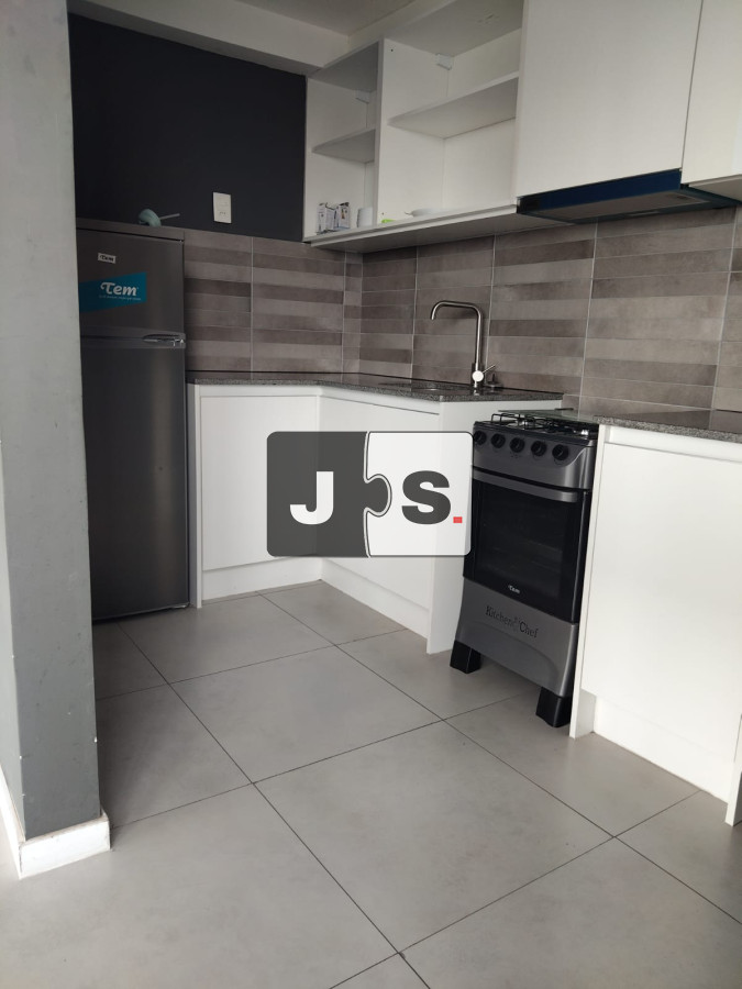 Apartamento ID.3131 - Venta Apartamento2 Dormitorios, Piscina, Barbacoa, Garaje, Cordón