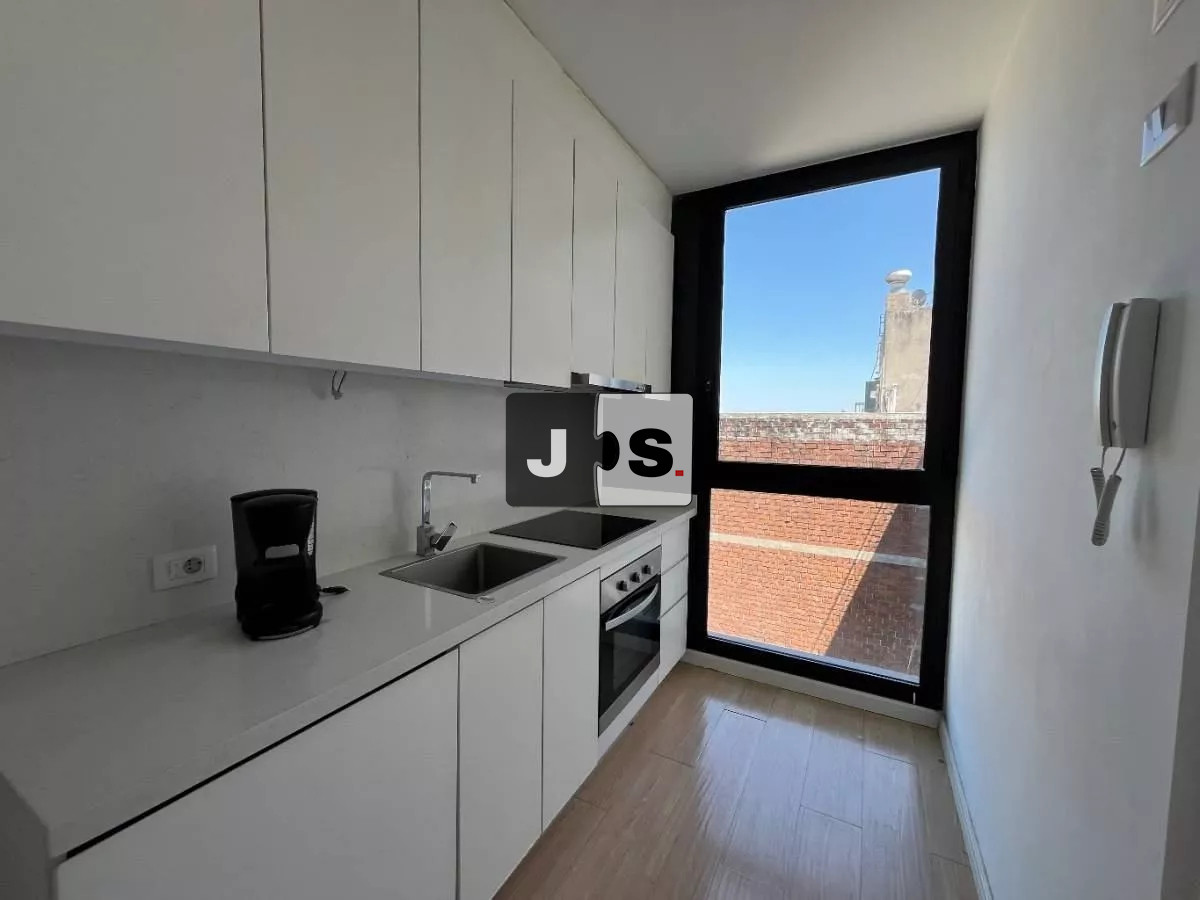 Apartamento ID.2937 - Vendo Apartamento, 2 Dormitorios, 2 Baños, Barrio Centro