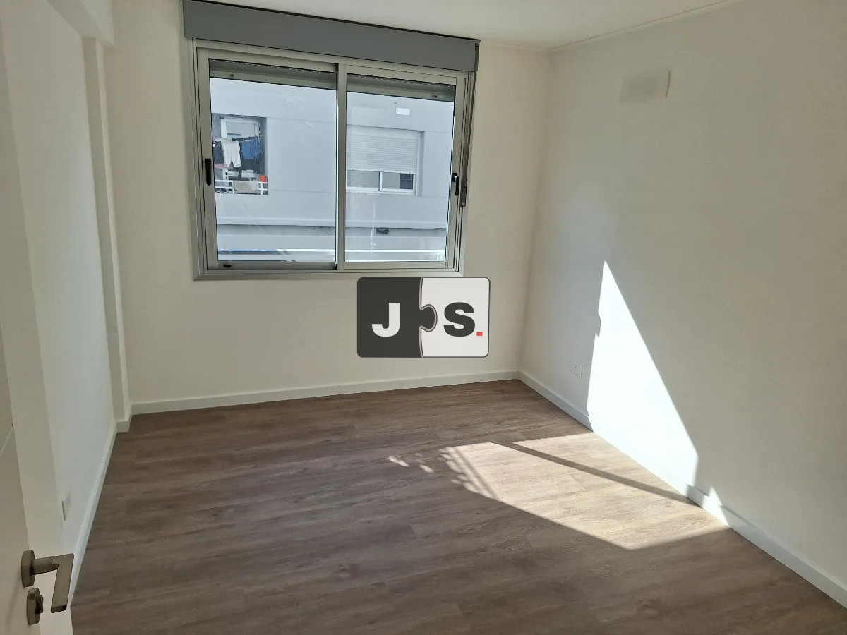 Apartamento ID.3882 - Vendo apartamento de 2 dormitorios en Tres Cruces a estrenar