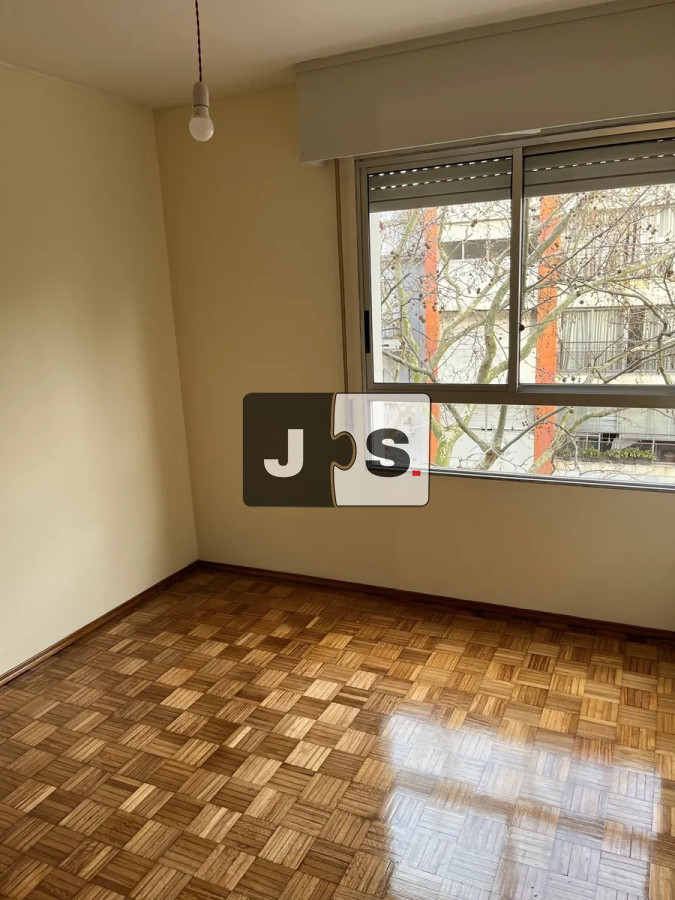 Apartamento ID.4436 - Venta Apartamento en Punta Carretas, 1 dormitorio y 1 baño. Con Garage