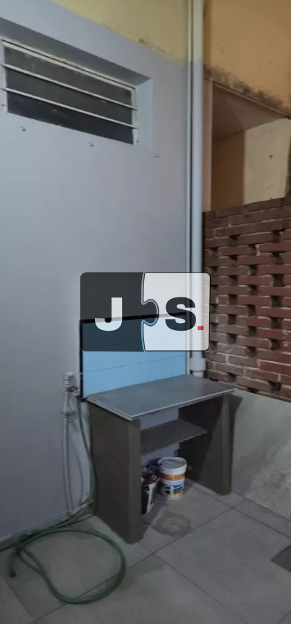 Apartamento ID.2840 - Vendo apartamento de 1 dormitorio en La Comercial, Montevideo.