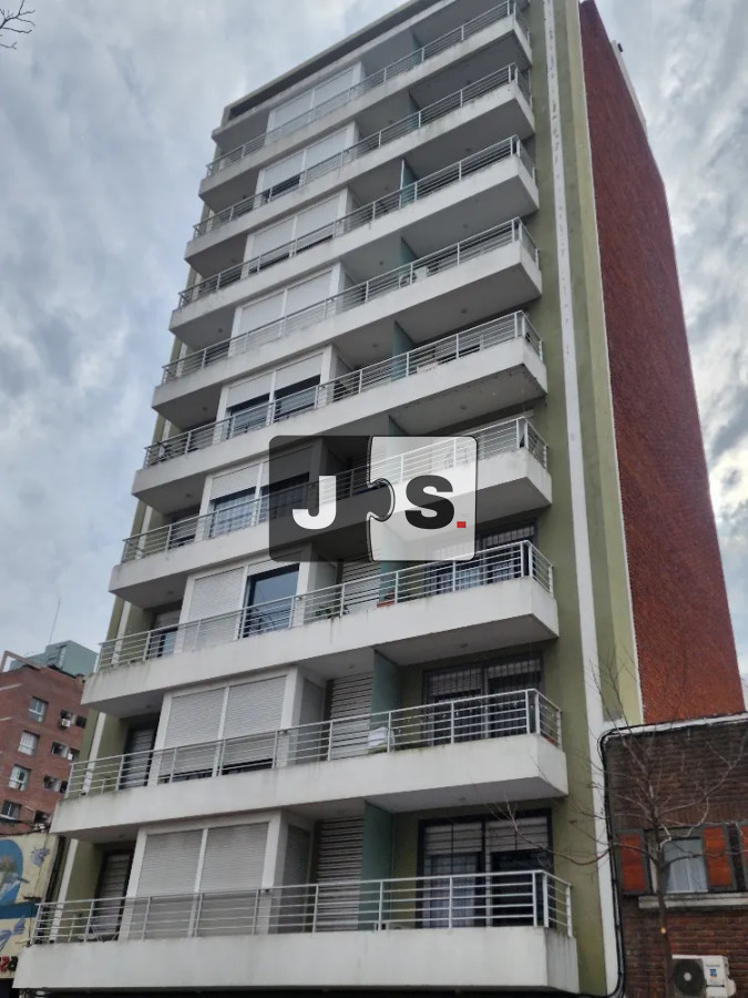 Apartamento ID.4306 - Vendo Apartamento en Cordón Sur, 1 dormitorio con 2 cocheras
