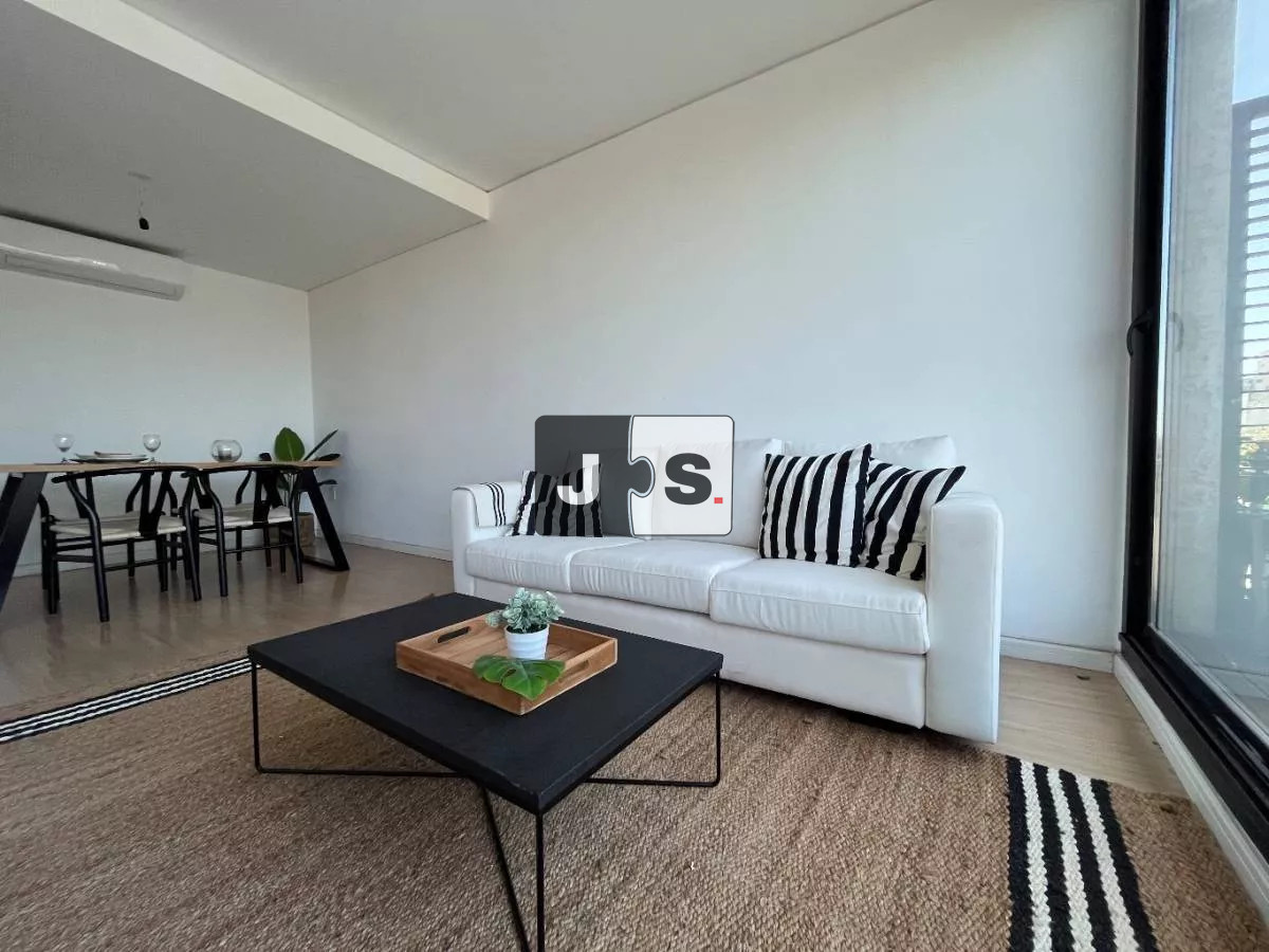 Apartamento ID.2937 - Vendo Apartamento, 2 Dormitorios, 2 Baños, Barrio Centro