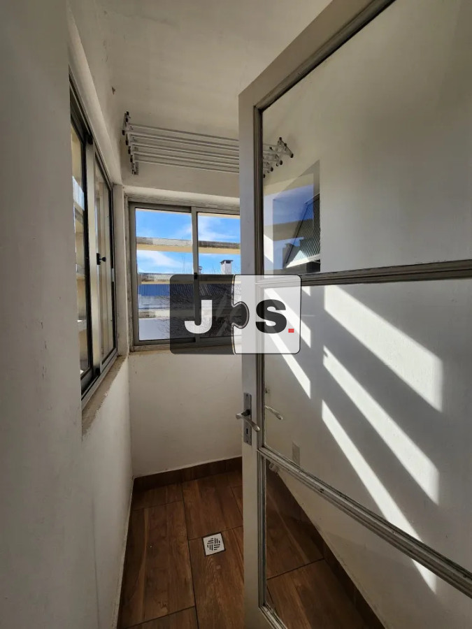 Apartamento ID.3933 - Vendo apartamento de 1 dormitorio en Aguada con cochera