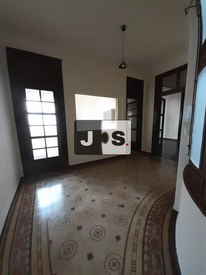 Apartamento ID.2908 - Alquilo apartamento, 4 dormitorios, 2 baño,  Barrio Cordón