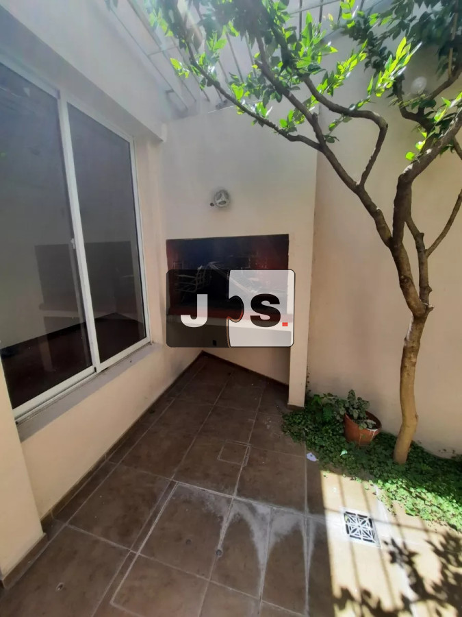 Apartamento ID.3287 - Venta Apartamento 2 Dormitorios, patio interno con parrillero, estufa, Parque Rodó