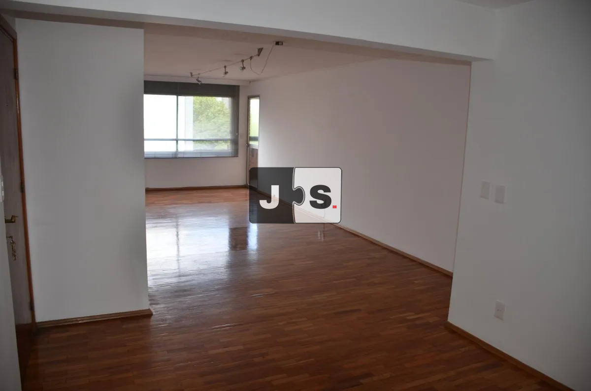 Apartamento ID.3850 - Alquilo apartamento de 3 dormitorios y garage fijo en Punta Carretas