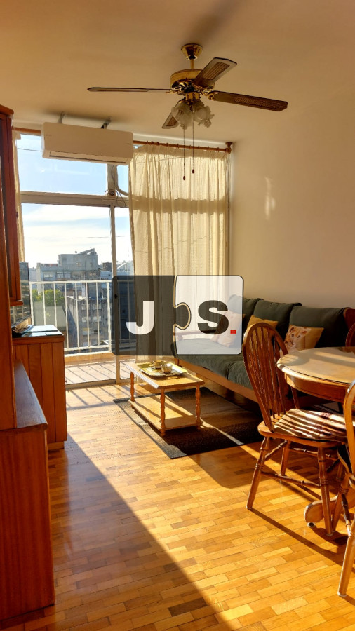 Apartamento ID.2599 - Alquilo apartamento 1 dormitorio en Centro amoblado con balcón