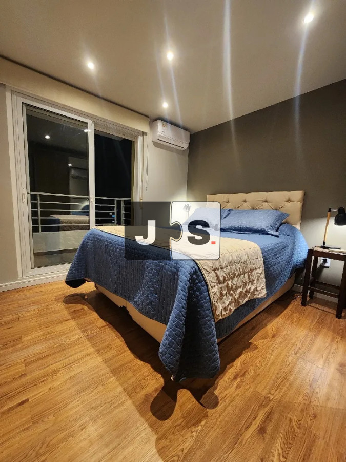 Apartamento ID.4306 - Vendo Apartamento en Cordón Sur, 1 dormitorio con 2 cocheras