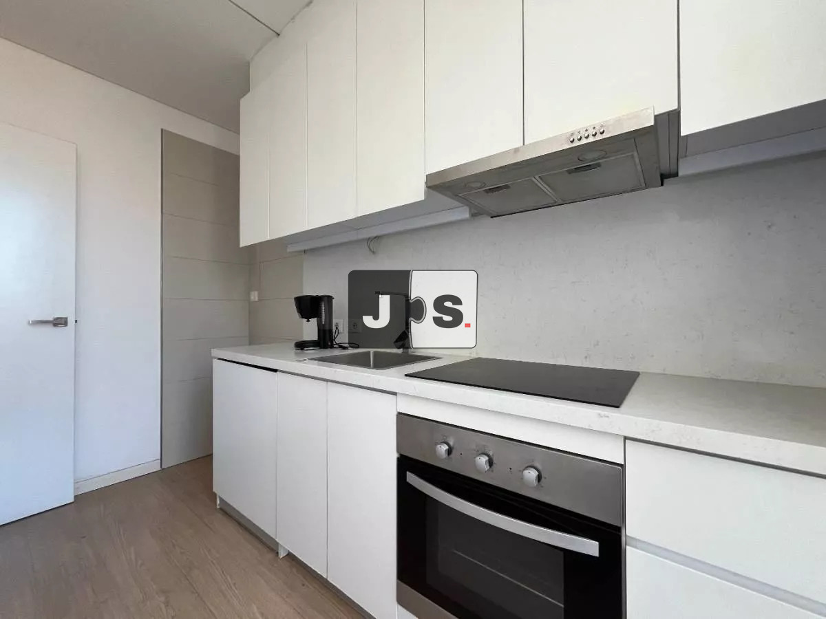 Apartamento ID.2937 - Vendo Apartamento, 2 Dormitorios, 2 Baños, Barrio Centro