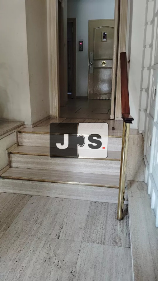 Apartamento ID.2477 - Vendo apartamento 3 dormitorios en Centro con balcón