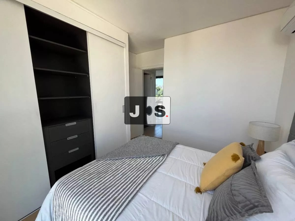 Apartamento ID.2937 - Vendo Apartamento, 2 Dormitorios, 2 Baños, Barrio Centro