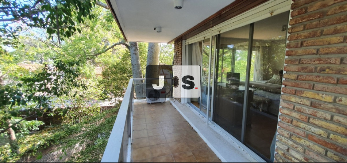Apartamento ID.1934 - Alquiler Apartamento 3 Dormitorios y 4 Baños con Cochera Doble en Carrasco 